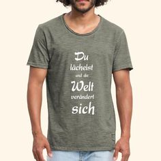 Lächelnd die Welt verändern - Buddhismus - Männer Vintage T-Shirt Teacher Aesthetic, Fall Stripes, Nike Polo, Trendy Girl, Sleeves Ideas, Reds Baseball, Summer Diy, Oversized Style, Success Story