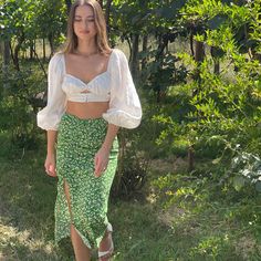 Zara Gren Floral Midi Skirt. Chic White Skirt For Garden Party, Summer High Waist Fitted Maxi Skirt, High Waist Fitted Maxi Skirt For Summer, Fitted High Waist Summer Maxi Skirt, Spring Brunch Fitted Mini Skirt, Fitted Mini Skirt For Spring Brunch, Trendy Spring Pencil Maxi Skirt, Trendy Pencil Maxi Skirt For Spring, White Skirt For Summer Garden Party