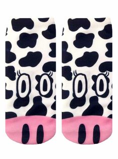 Too real… too cool! Put some style in your step with these eye-catching socks from Living Royal! Made of comfortable 100% Polyester, these socks feature a vibrant and photo realistic print pattern. Crazy Prints, Cow Socks, Socks Party, Cow Photos, Iconic Socks, Socks Ankle, Cow Face, Art Socks, Ankle Sock