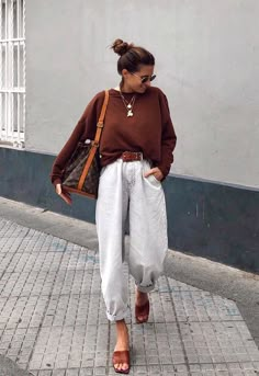 Madrid Street Style Spring, Slouchy Trousers Outfit, How To Style Baggy Pants