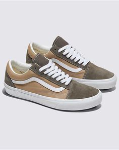 Old Skool Canvas Suede Shoe Street Skater, Vans Store, Footwear Design, Van Doren, Vans Logo, Snowboard Boots, Vans Old Skool, Old Skool, Suede Shoes