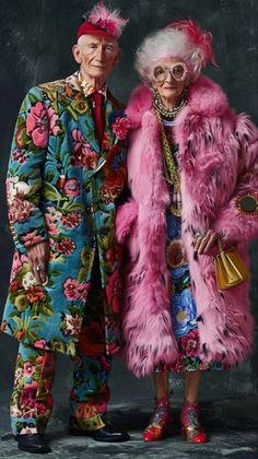 Colorful Eccentric Outfits, Eccentric Couple, Fashion Museum, Museum Fashion, Art Deco Illustration, Weird Fashion