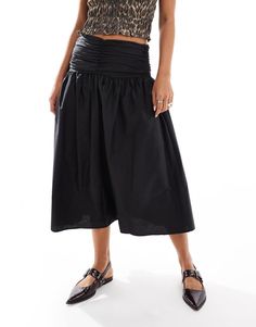 Rok by Pull&Bear Midi moment Hoge taille Ritssluiting aan de zijkant Geplooide taille Regular fit Formal Dress Shops, Jane Dress, Dress Bra, Leggings Sale, Plus Size Skirts, Pull & Bear, Maxi Dress Trend, Hoodies For Sale, Adidas Samba