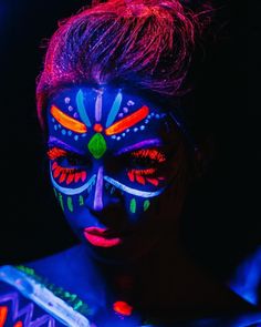 Uv Party, Frost Photography, Dancer In The Dark, Nice Photography, Black Lights, Glow Party, Neon Party