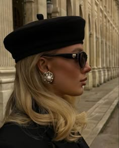 Hair To One Side, Paris Outfits, Old Money Style, Outfits With Hats, Looks Chic, Latest Hairstyles, Mode Vintage, Parisian Style, Old Money