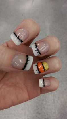 Frakenstein candy corn acrylic nails Candy Corn French Tip Nails, Candy Corn Nails Acrylic, October Nails Halloween Acrylic, Candy Corn Nail Art, Candy Corn Nails Halloween, Scarecrow Nails Designs, Duck Nails Acrylic Short, Cute October Nails, Maui Nails