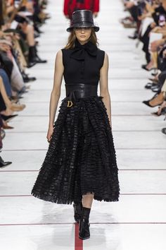 Christian Dior Fall 2019 Fashion Show | The Impression Dior Fashion Week, Dress Styling, Stella Jean, Gareth Pugh