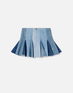 The RE/DONE | Levi’s Flounce Skirt in Indigo is our low-impact take on the flirty silhouettes of the 2000s. Reconstructed entirely from Levi’s sourced by our expert upcycle team, each piece features a mid rise, zipper closure with hook + eye, inserts for added volume, and a raw hem. Every skirt is handmade and one-of-a-kind. Reconstructed Denim, Reworked Skirt, Flounce Skirt, The 2000s, Boyfriend Tee, Hook Eye, Denim Outfit, Mens Denim, Modern Fit