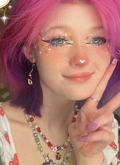 Candycore Makeup, Makeup For Pink Hair, Dream Makeup, Cute Eye Makeup, Kawaii Makeup, Graphic Makeup, Work Makeup, Rave Makeup, Formal Makeup