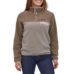 evo.com | Patagonia Sweatshirts > Perfect for spontaneous ski trips or daily jaunts to the coffee shop, the Patagonia Synchilla | Women's Patagonia Lightweight Synchilla Snap-T Pullover Fleece 2021 - X-Small Brown Patagonia Style, Patagonia Sweatshirt, Patagonia Women, Patagonia Synchilla, Patagonia Fleece, Pullover Fleece, Fleece Sweater, Womens Fleece, Patagonia Womens