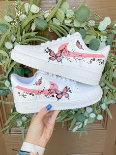 Step up your shoe game with my custom Butterfly Air Force 1's. These shoes are water-resistant, ensuring they stay protected from damage. However, these shoes should be treated with care as they are not indestructible. Each pair is made to order, so you can be sure you're getting a unique product tailored just for you. Perfect Butterfly gift for the Butterfly lover in your life.  Water-resistant shoes made with Angelus Paint. No returns are accepted due to the fact that each order is custom made.  Tracking information will be provided so you know exactly when your product will arrive!  Any questions, feel free to reach out to me directly! Air Force 1 Butterfly, Butterfly Shoe, Painted Air Force 1, Water Resistant Shoes, Pretty Sneakers, Butterfly Shoes, Nike Air Force 1 Custom, Preppy Shoes, Air Force 1 Custom