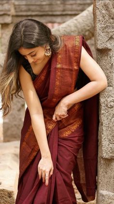 Saree Poses Photoshoot Ideas, Modern Photoshoot, Poses Photoshoot Ideas, Alternative Fashion Grunge, Photoshoot Ideas At Home, Indian Ethnic Fashion, Poses Photoshoot, Keep Me Stylish