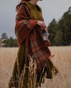 autumn tartan Cottagecore Winter Outfits, Autumn Cottagecore, Cottagecore Winter, Chunky Sweaters, Cosy Outfit, Dress With Shawl, Cottagecore Style