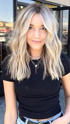 Blonde Hair Cuts Medium, Cute Medium Length Haircuts, Long Textured Hair, One Length Haircuts, Medium Length Haircut