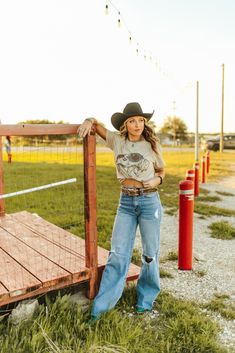 Looking for some new denim to rock? Check out our The Stella Wide Leg Jeans! Get all the western vibes when you pair these jeans with your favorite graphic tee and turquoise accessories. BRAND: Vibrant MIU Neon Cowboy Hat, Cowboy Hat Graphic, Neon Cowboy, Turquoise Accessories, Urban Cowgirl, Statement Belt, Western Vibes, Global Supply Chain, Accessories Brand