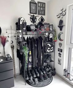 a room filled with lots of black and white items