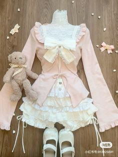 • xiaohongshu repost / ID : 913925681 #fashion #outfits #ootd #white #pink #bow #soft #cute #shoes Dolly Winter Outfits, Coquette Cardigan Outfit, Doll Inspired Outfits, Pink Cute Outfits, Croquette Aesthetic Outfits, Pink Coquette Outfit, Pastel Outfits Aesthetic, Shoujo Outfits