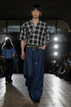 Sankuanz Spring 2025 Ready-to-Wear Runway, Fashion Show & Collection Review [PHOTOS] Bra Tricks, Paris Mens Fashion, Creative Outfits, Spring Outfits Men, Outfit Plan, The Void, Runway Trends