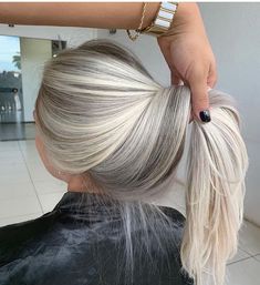 Kort Bob, Ice Blonde Hair, Silver Blonde Hair, Beautiful Blonde Hair, Dyed Blonde Hair, Silver Blonde, Hair Done