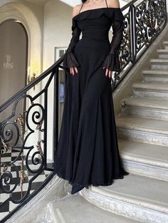 Black Prom Dresses Goth, Winter Ball Outfit Dress, Ethereal Black Dress, Slytherin Yule Ball Dresses Aesthetic, Decolte Dress, Black Prom Dress Inspiration, Long Black Dress With Sleeves, Yennefer Outfit, Black Princess Dresses