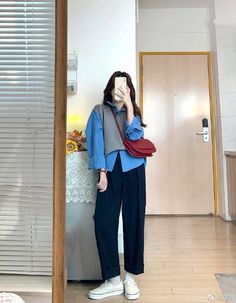 Korean Work Outfit, Ootd Korean Style Simple, Casual Office Outfit, Ootd Korean, Mom Daughter Outfits, Trendy Fashion Tops