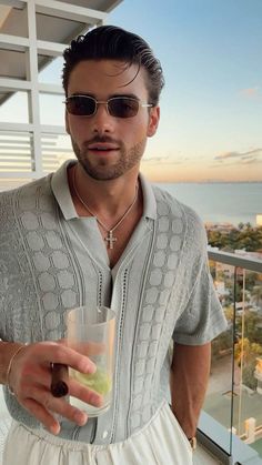 Sunglasses Aesthetic Male, Sunglasses Men Aesthetic, Ceo Style, Boyfriend Fashion, Japanese Short Hair, Male Sunglasses, Round Face Men, Short Hair Cuts For Round Faces, Hairstyle For Men