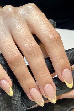 Nails Easter, March Nails, Yellow Nails Design, April Nails, Pastel Nails Designs, Easter Nail, May Nails, Cute Spring Nails