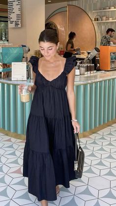 Midi Dress Wedding Guest, Loose Summer Dress, Straps Dress, Italy Outfits, Elegante Casual, Looks Style