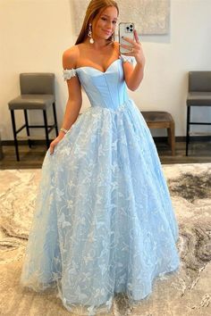 Butterfly Prom Dress, Prom Dresses Off The Shoulder, Formal Prom Dresses Long, Prom Dress Inspo, Marine Uniform, Stunning Prom Dresses, Satin Tulle, Prom Dress Ideas, Lace Prom Dress