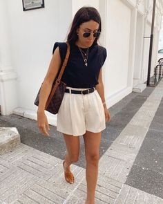 Europe Outfits, Italy Outfits, Looks Chic, Summer Fashion Outfits, Casual Summer Outfits, Looks Style, Outfit Casual, Spring Summer Outfits, Outfits Casuales