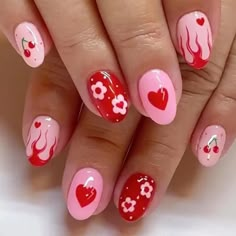 Almond Press On Nails, Nails Glossy, Short Fake Nails, Cherry Nails, Nails For Women, Nail Art Kit, Acrylic Nail Art, Stick On Nails, Heart Nails