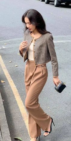 Adrette Outfits, Stile Boho Chic, Lawyer Fashion, Mode Kimono, Business Casual Outfits For Work, Elegante Casual, Classy Work Outfits, Looks Street Style, Classy Casual Outfits