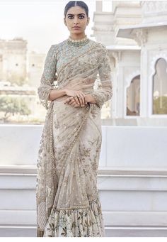 Pastels & embroidery Sabyasachi Sarees, Dr Martens Outfit, Outfits Primavera, Chique Outfit, Saree Bollywood, Vans Outfit, Salwar Kamiz, Ghagra Choli, Indian Couture