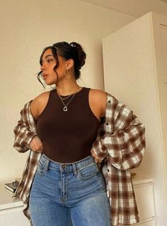 Middize Girl Outfits, Brown Sleeveless Turtleneck Outfit, Paint N Sip Outfit, Outfit Ideas Xl Size, Corset Top Midsize, Cute Retail Worker Outfits, Casual Fall Night Outfit, Big Chested Outfits For Women Plus Size, Curvy Comfy Outfits