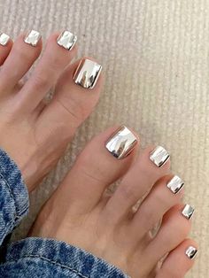 Silver  Collar    Bare Nails Embellished   Nail,Hand & Foot Care Birthday Baddie Nails, Pedicure Silver, Mirror Effect Nails, Nails Toes, Cute Summer Nails, Metallic Nails