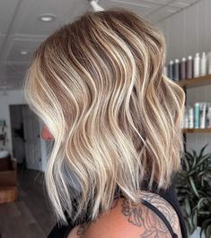 Wavy Layers, Old Hairstyles, Long Bob Haircuts, Haircuts For Wavy Hair, Short Layered, Haircuts For Curly Hair, Short Layered Haircuts, Happy Hair, Bob Haircuts