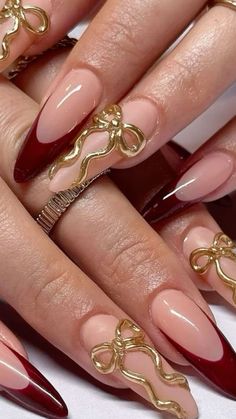 Nails With Ringstones, Christmas Nails Red Almond, Nail Inspo Short Almond, Nail Inspo Short, Pink And Gold Nails, Nails Thanksgiving, Red And Gold Nails, December Nails, Magic Nails