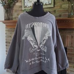 Excellent Condition Hypnotize Magnolia Pearl Sweatshirt Magnolia Pearl, Pearl Grey, Magnolia, Sweatshirts Hoodie, Womens Tops, Grey, Sweatshirts, Women Shopping, Color