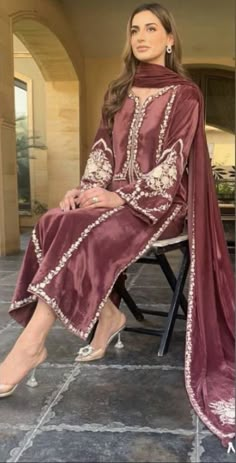 Pakistani Casual Wear 2023, Winter Pakistani Wedding Outfits, Pakistani Suits In Velvet, Desi Velvet Dress, Velvet Stylish Dresses, Punjabi Velvet Suits, Winter Suits Pakistani, Pakistani Velvet Suits Party Wear Stylish, Velvet Dress Embroidery Designs