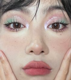 Enchanted Forest Homecoming Makeup, Colourful Makeup Ideas, Sweet And Spicy Breeze Makeup, Make Up 2023 Trends, Cherub Makeup, Flower Makeup Ideas, Nct Makeup, Igari Make Up, New Jeans Makeup