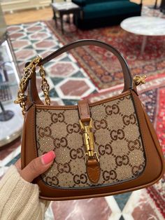 Gucci Jackie 1961, Sacs Tote Bags, Luxury Purses, Hobo Bags, Bags Aesthetic