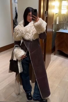 Snow Outfits, Cold Outfit, Fur Coat Outfit, High Fashion Outfits, College Fashion, Winter Fashion Outfits, Winter Looks, Fashion Killa, Couture Fashion