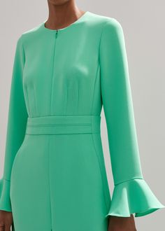 ME+EM's Mint Fluid Crepe Elegant Midi Dress is crafted from crease-resistant recycled crepe for AM-PM polish. Shop now. Green Pleated Sleeve Dress For Work, Green Workwear Dress With Pleated Sleeves, Clear Spring Palette, Elegant Midi Dress, Ankle Sleeve, Corporate Wear, Mint And Navy, Elegant Midi Dresses, Am Pm