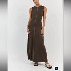 Olive Green Viscose Jersey Fabrication Sleeveless Midi Dress High Round Neckline Longline Silhouette Style Exposed Seams Nwt Never Worn Rich Girl Fashion, Crossback Dress, Sleeveless Knit Dress, Long Linen Dress, Exposed Seams, Frill Dress, Dresses Xxl, Sleeveless Midi Dress, Satin Midi Dress