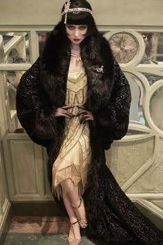 1920s Rich Woman, 1920s Fashion Icons, 1920s Fashion Inspiration, Art Deco Costume, 20s Aesthetic Fashion, Modern 20s Fashion, 1920s Inspired Outfit, 1920s Fashion Flapper, Art Deco Fashion 1920s