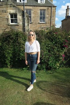 Fashion Polaroids: Summer Whites British Summer, Summer Weather, White Summer, Mom Jeans, The Sun, Sun