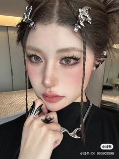 Make Up Ideas Douyin, Make Up Looks Douyin, Makeup Looks Douyin, Douyin Make Up, Make Up Douyin, Dark Douyin Makeup Look, Asian Makeup Trends, Cool Toned Douyin Makeup