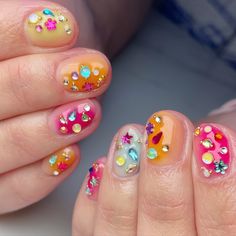 Tamagotchi Nails, Euphoria Nails, Pretty Nail Polish, Trendy Nail Design, Nail Shapes, Funky Nails, Shape Patterns, Trendy Nails, Long Nails