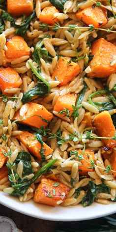 Creamy Orzo Pasta with Butternut Squash, Spinach, and Garlic - close-up photo. Pasta With Butternut Squash, Creamy Orzo Pasta, Butternut Squash And Spinach, Veggies Roasted, Orzo Pasta Recipes, Butternut Squash Spinach, Simple Spinach Salad, Creamy Orzo, Butternut Squash Salad