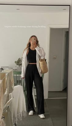 Casual Chic Outfits, Summer Pants Outfits, European Outfit, Chic Autumn, Uni Outfits, Women Coats, Everyday Fashion Outfits